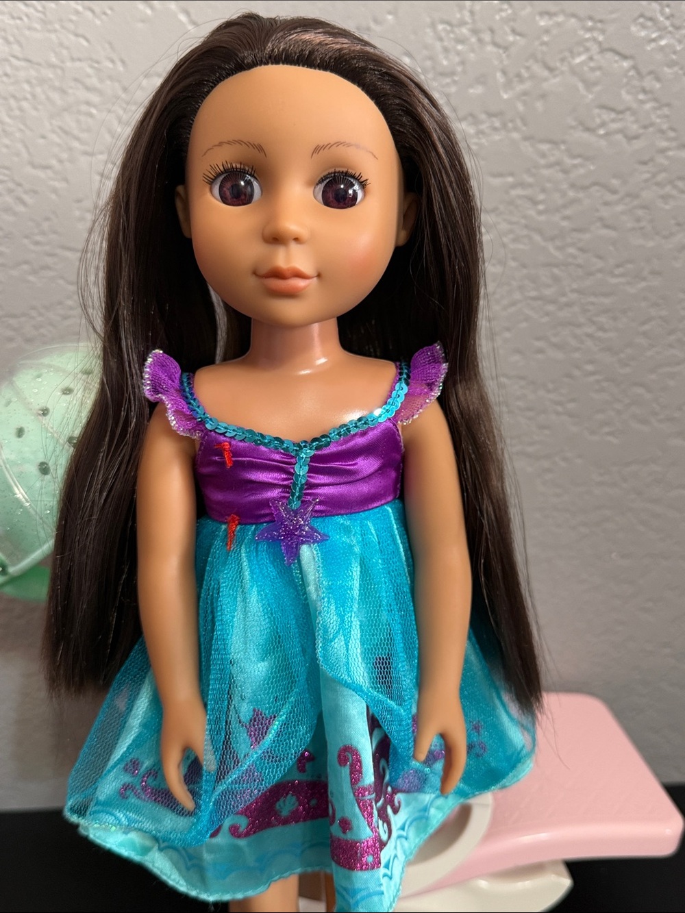 Glitter Girl Doll & Hair Salon Chair with Accessories Bundle - Picture 4 of 16